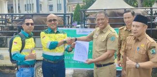 PT SCM Salurkan Kurban, Sasar 4.500 Warga Lingkar Tambang